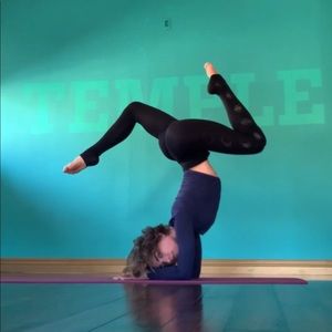 Black and moon cycles Teeki leggings